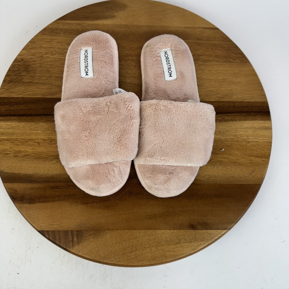 New Womens Nordstrom Fuzzy Pink Casual Slide Slippers Size Medium 8-9 M NWOB